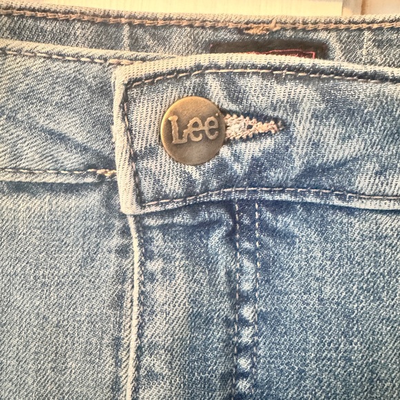 Lee Denim Straight Leg Jeans in Light Blue - Picture 3 of 10